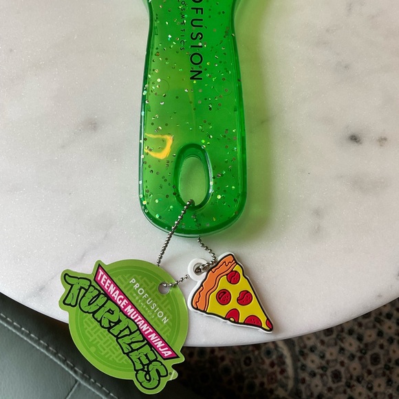 🐢Profusion x Teenage Mutant Ninja Turtles Hand Mirror - Picture 3 of 4